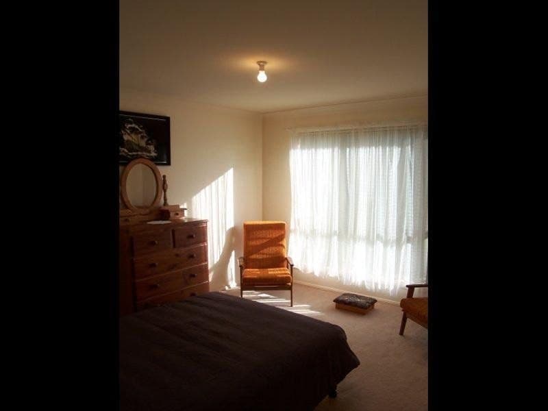 10 Marsden Place ORANGE NSW, Orange - Thumbnail 4