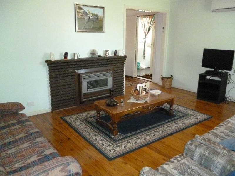 22 Benelong Place ORANGE NSW, Orange - Thumbnail 3