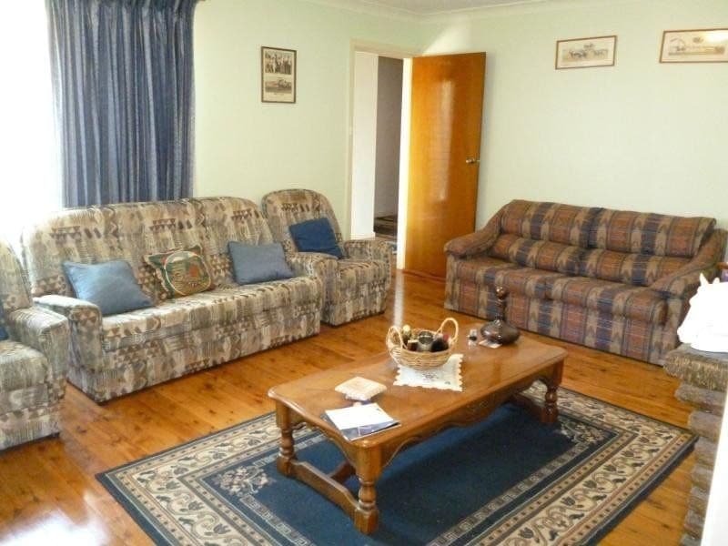 22 Benelong Place ORANGE NSW, Orange - Thumbnail 4