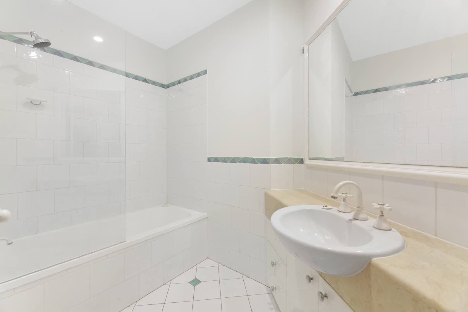 5/7-11 Elkhorn Avenue, Surfers Paradise, Surfers Paradise - Thumbnail 8