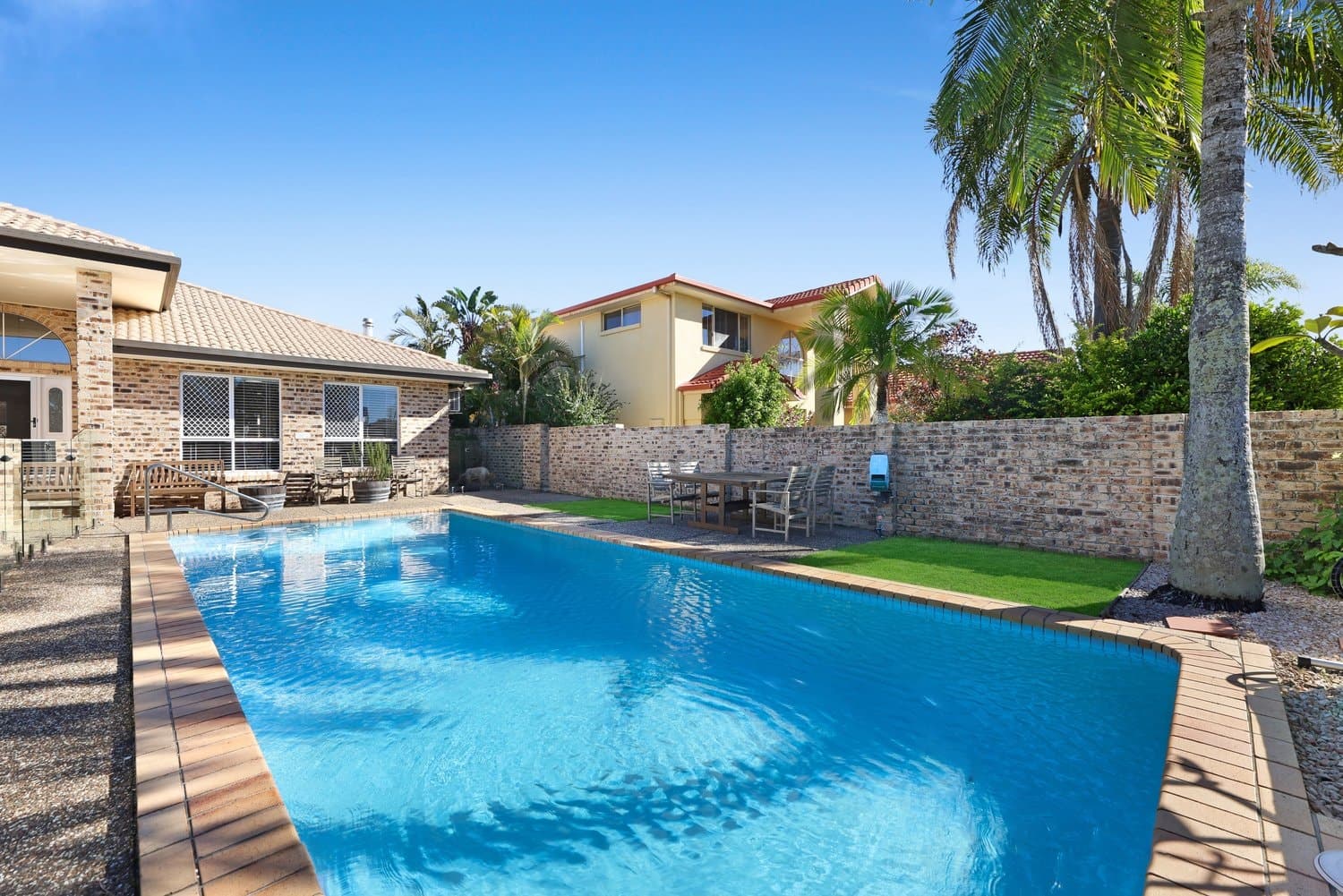 25 Deborah Avenue, Benowa Waters QLD 4217, Benowa Waters - Image 1