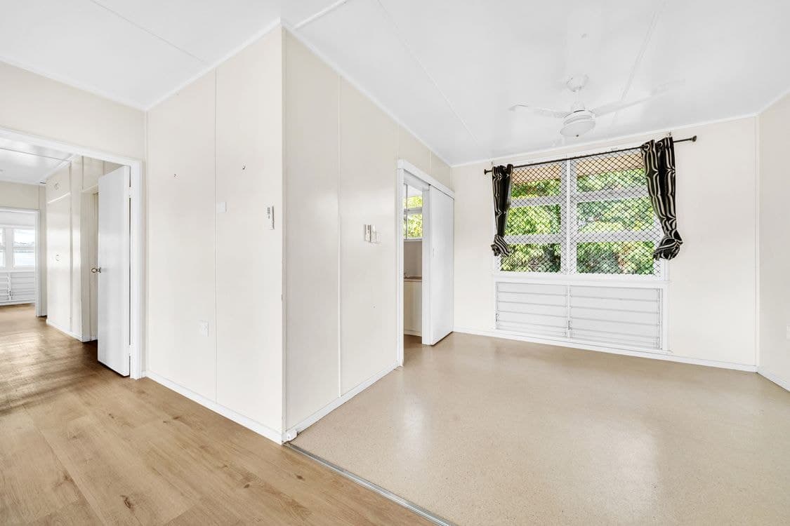 120 Hospital Road, EMERALD QLD 4720, Emerald - Thumbnail 5