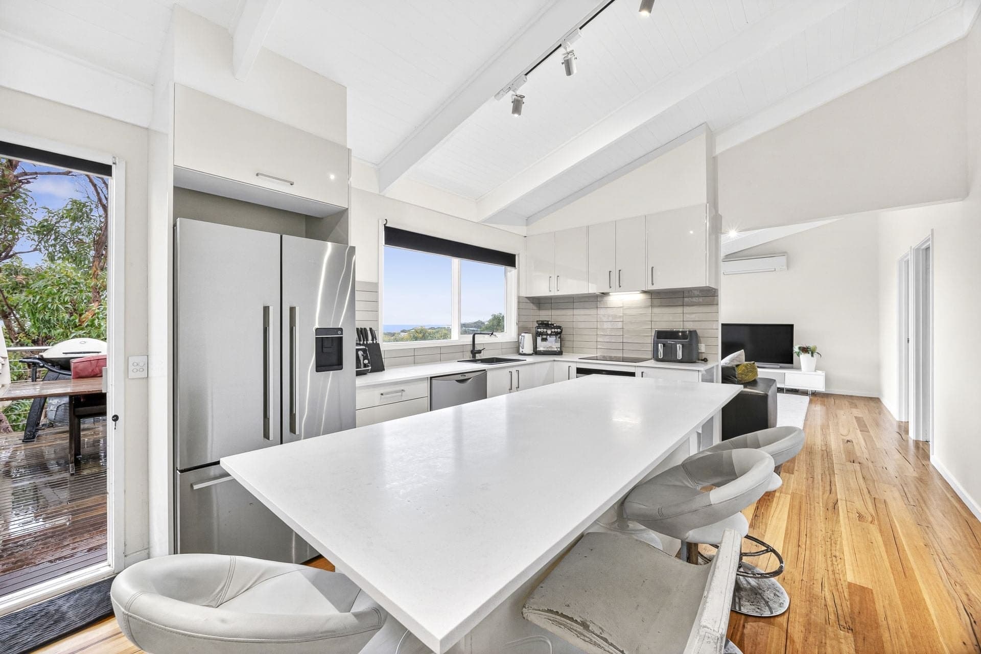 25 Kalbaru Drive Fairhaven VIC, Fairhaven - Image 1