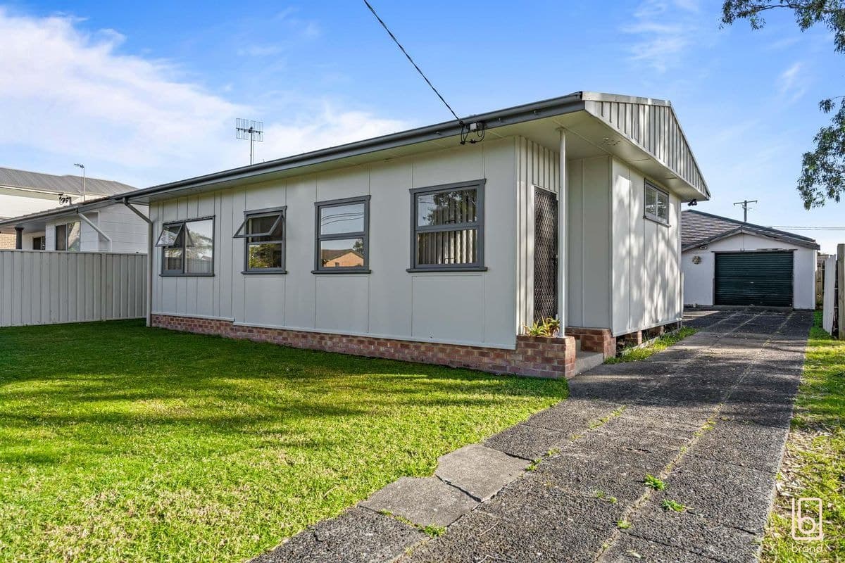 6 Brennon Road, GOROKAN, Gorokan - Thumbnail 3
