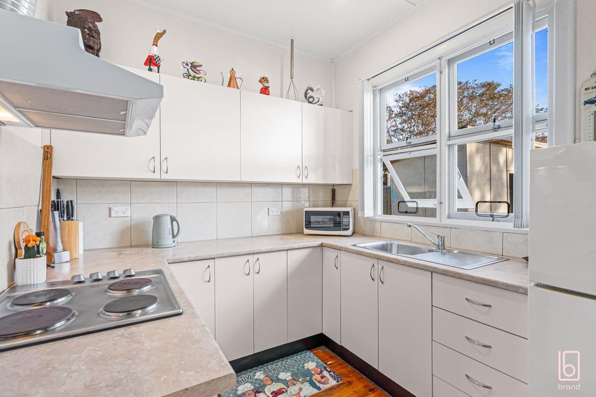 6 Brennon Road, GOROKAN, Gorokan - Thumbnail 6
