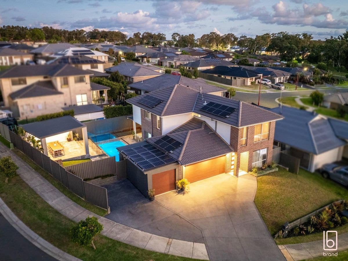 4 Freesia Way, HAMLYN TERRACE, Hamlyn Terrace - Thumbnail 2