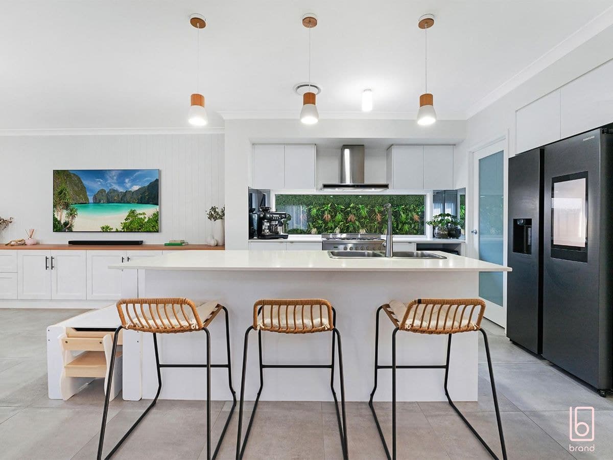 4 Freesia Way, HAMLYN TERRACE, Hamlyn Terrace - Thumbnail 4