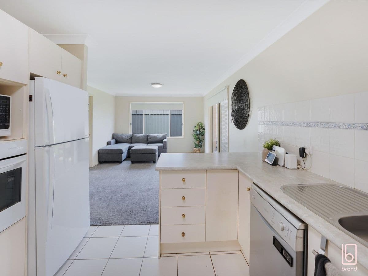 46 Peppercorn Avenue, WOONGARRAH, Woongarrah - Thumbnail 8
