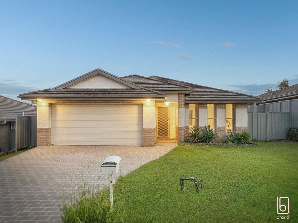 5 Dahlia Avenue, HAMLYN TERRACE, Hamlyn Terrace - Thumbnail 3