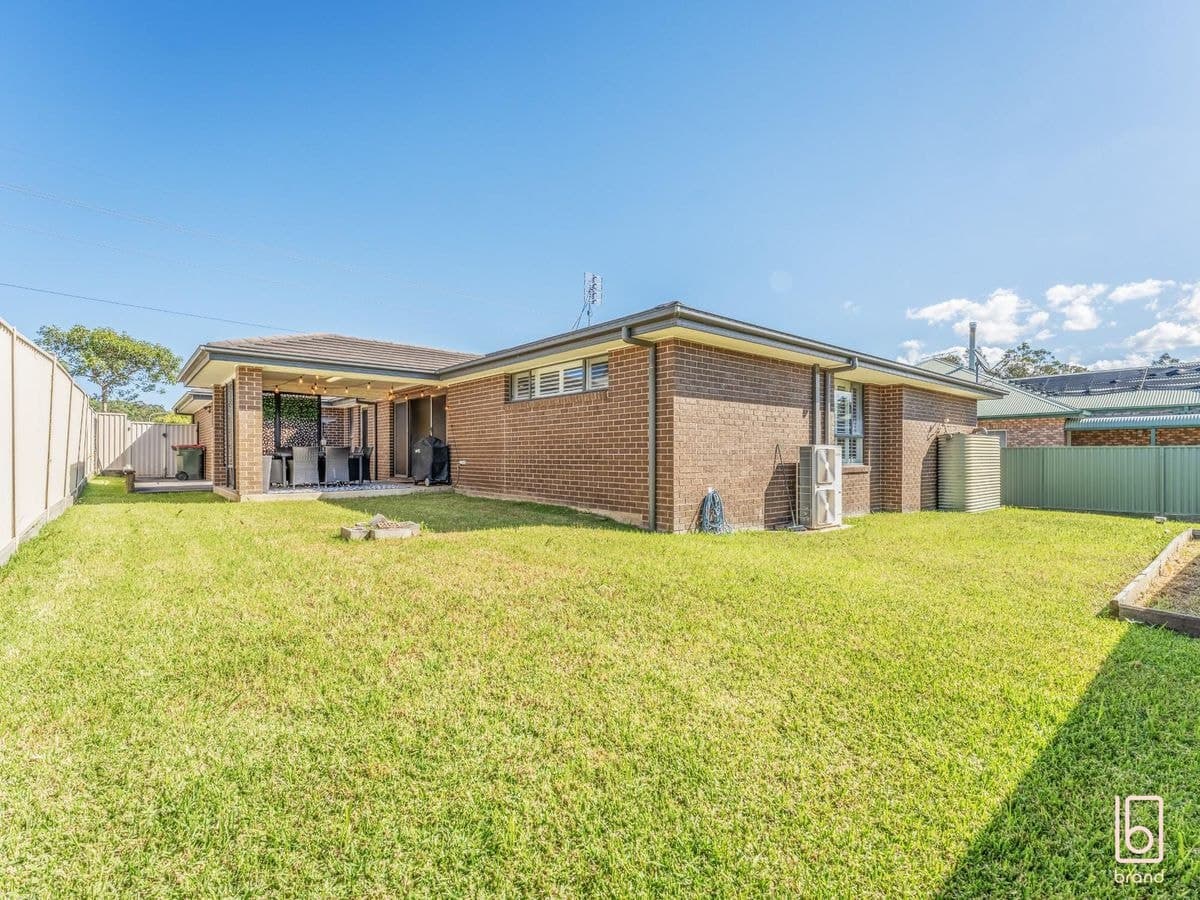 55 Mataram Road, WOONGARRAH, Woongarrah - Image 1