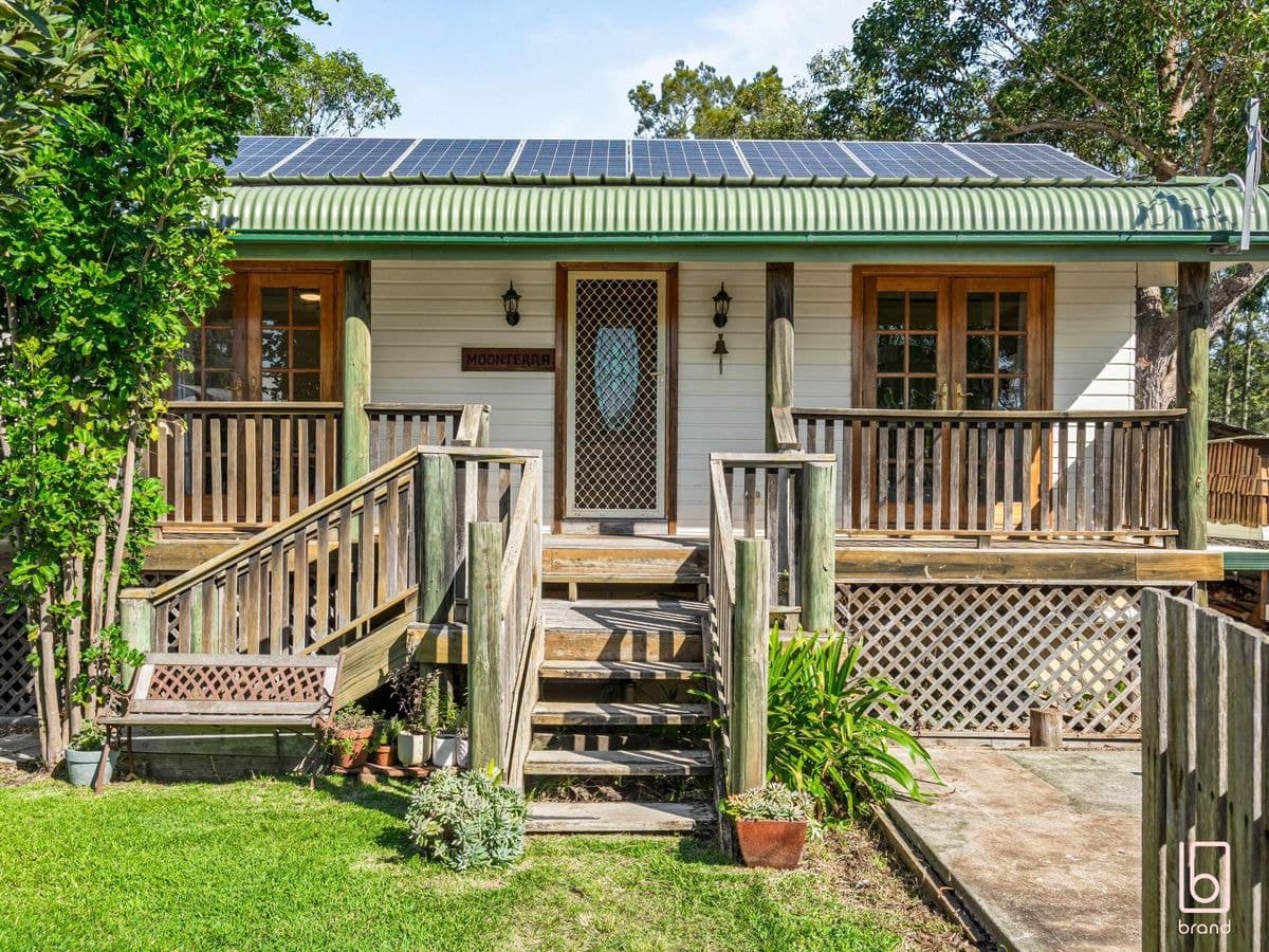 18 Turner Close, BLUE HAVEN, Blue Haven - Thumbnail 5
