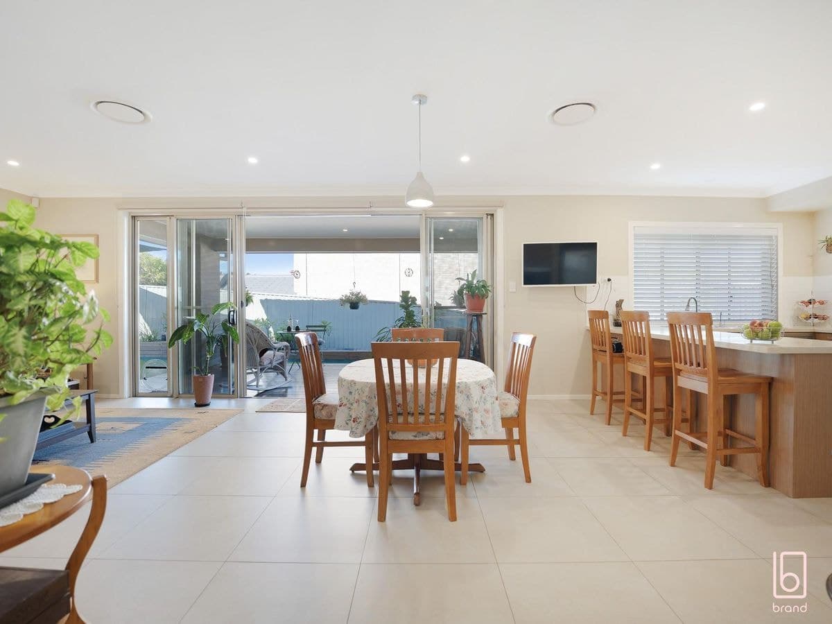 327 Warnervale Road, HAMLYN TERRACE, Hamlyn Terrace - Thumbnail 4