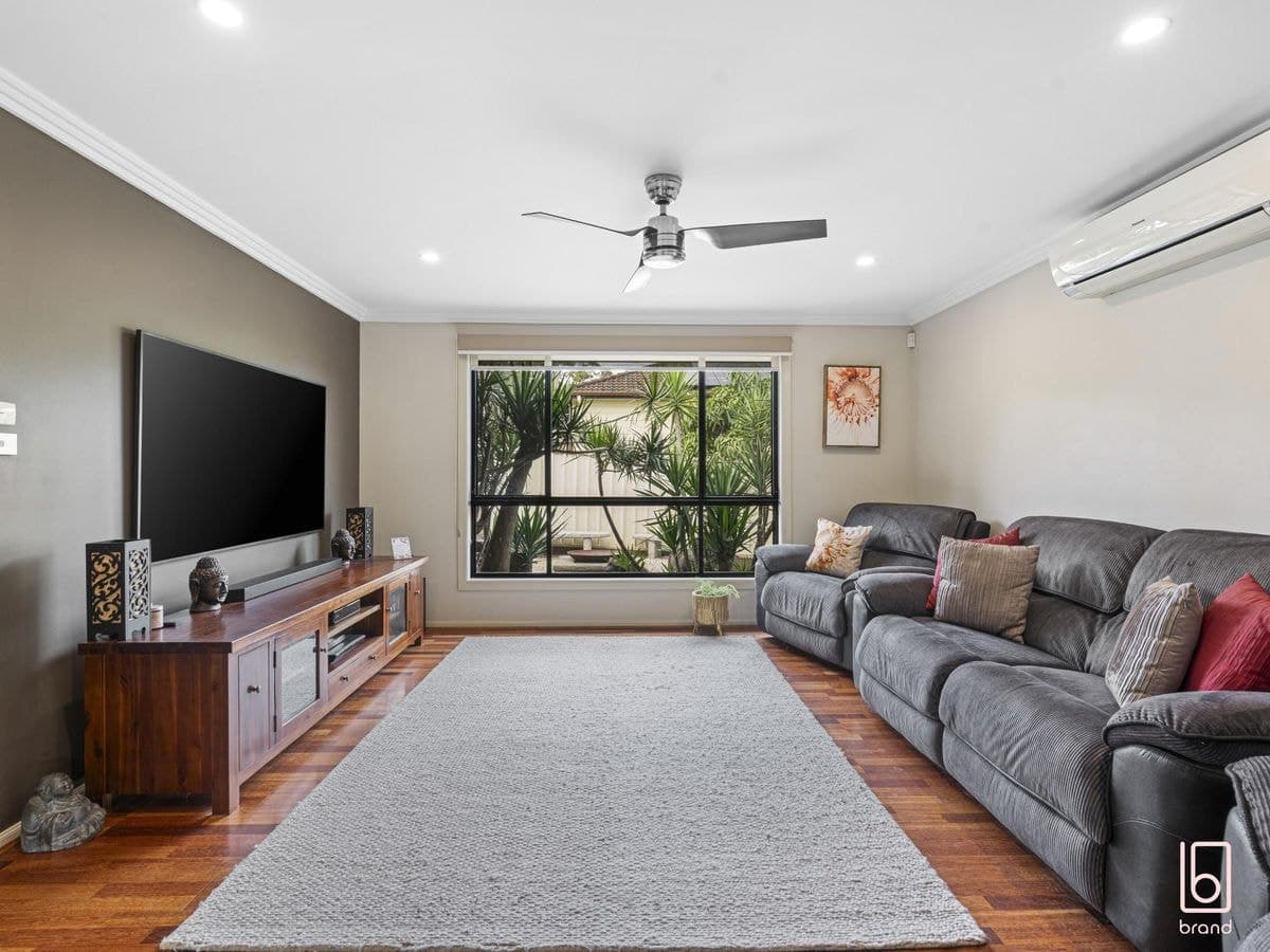 4 Roper Road, BLUE HAVEN, Blue Haven - Thumbnail 4