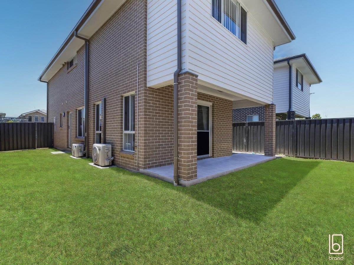 28 Satinash Drive, HAMLYN TERRACE, Hamlyn Terrace - Image 1