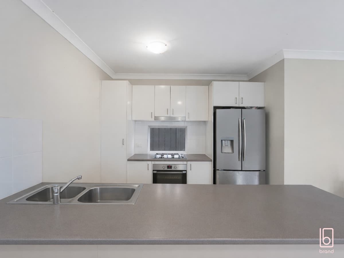 28 Satinash Drive, HAMLYN TERRACE, Hamlyn Terrace - Thumbnail 3