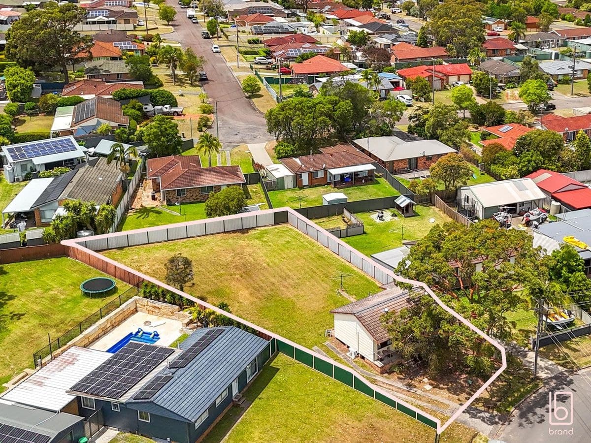 69 Kawana Avenue, BLUE HAVEN, Blue Haven - Thumbnail 3
