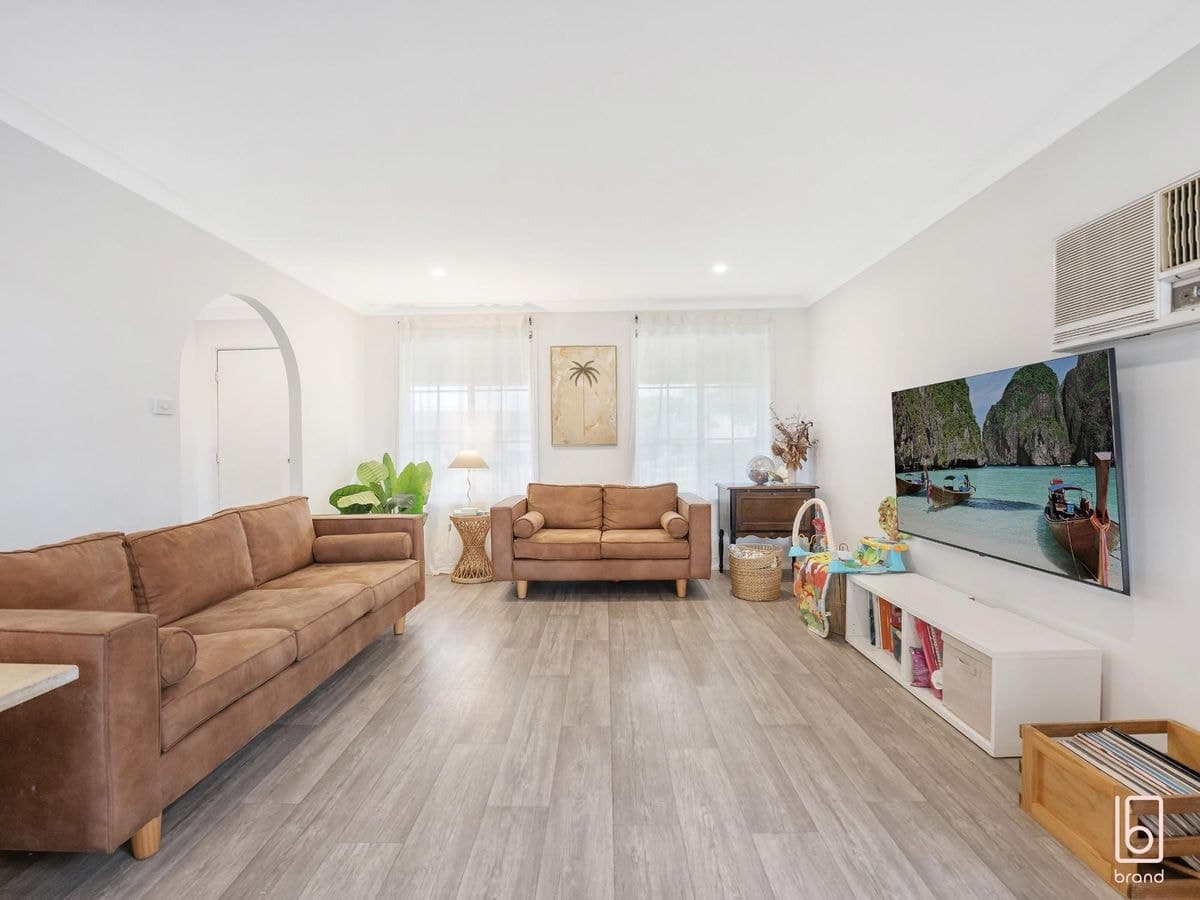 2 St Lawrence Avenue, BLUE HAVEN, Blue Haven - Thumbnail 4