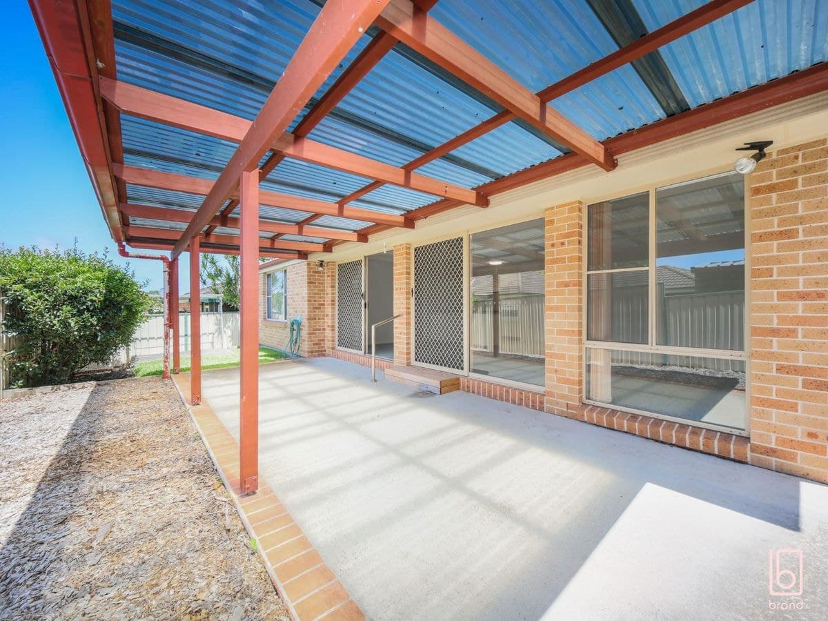 84 White Swan Avenue, BLUE HAVEN, Blue Haven - Image 1