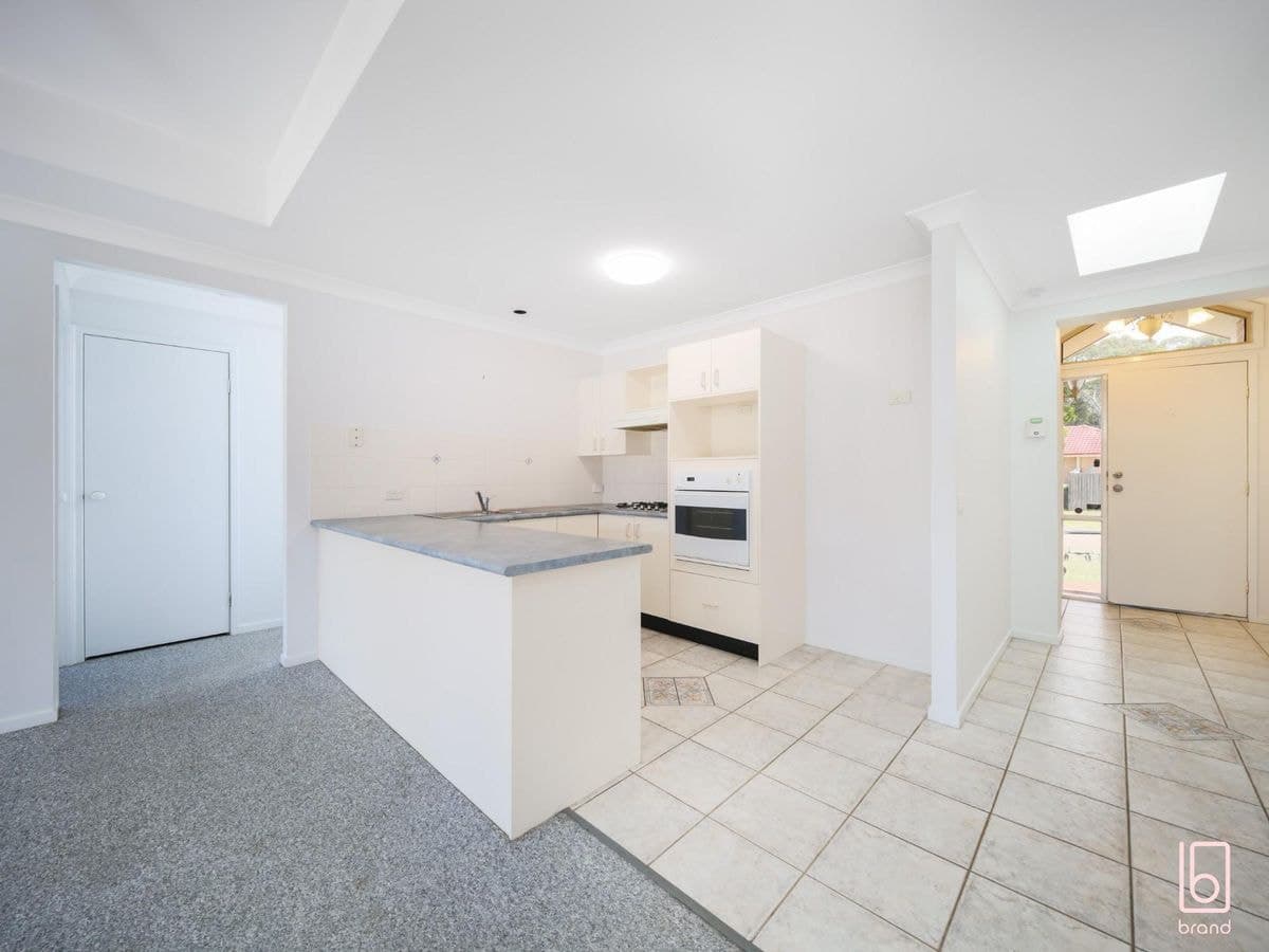 84 White Swan Avenue, BLUE HAVEN, Blue Haven - Thumbnail 4