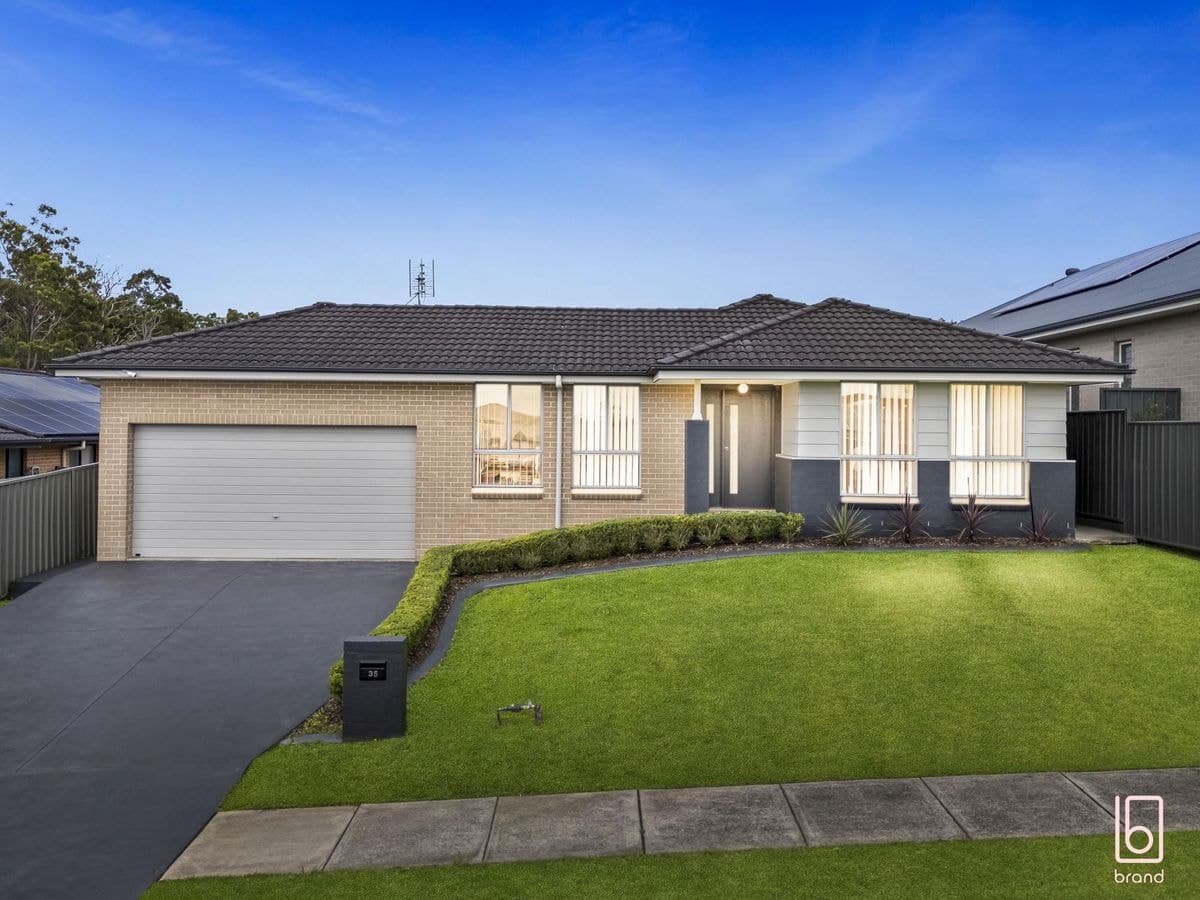 35 Farrier Crescent, HAMLYN TERRACE, Hamlyn Terrace - Thumbnail 3
