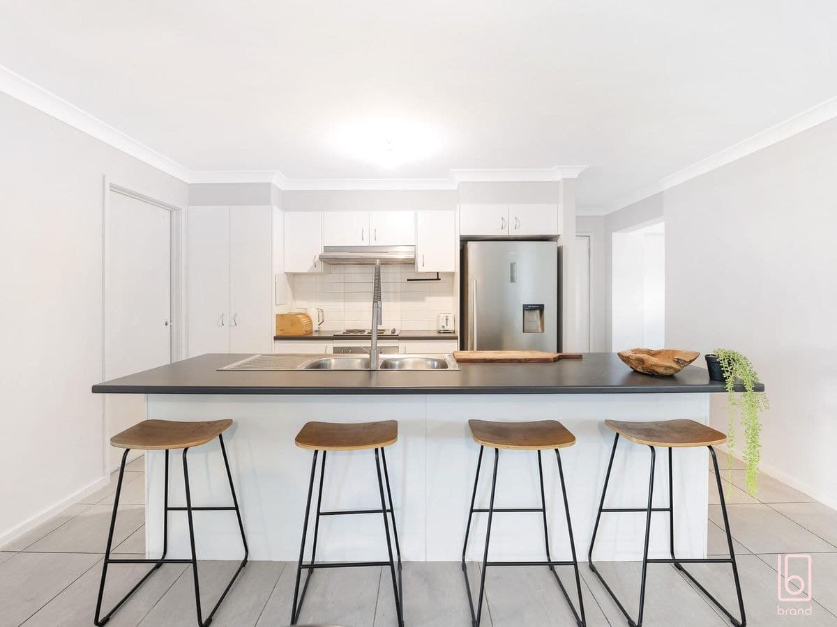 33 Cadonia Road, TUGGERAWONG, Tuggerawong - Thumbnail 3