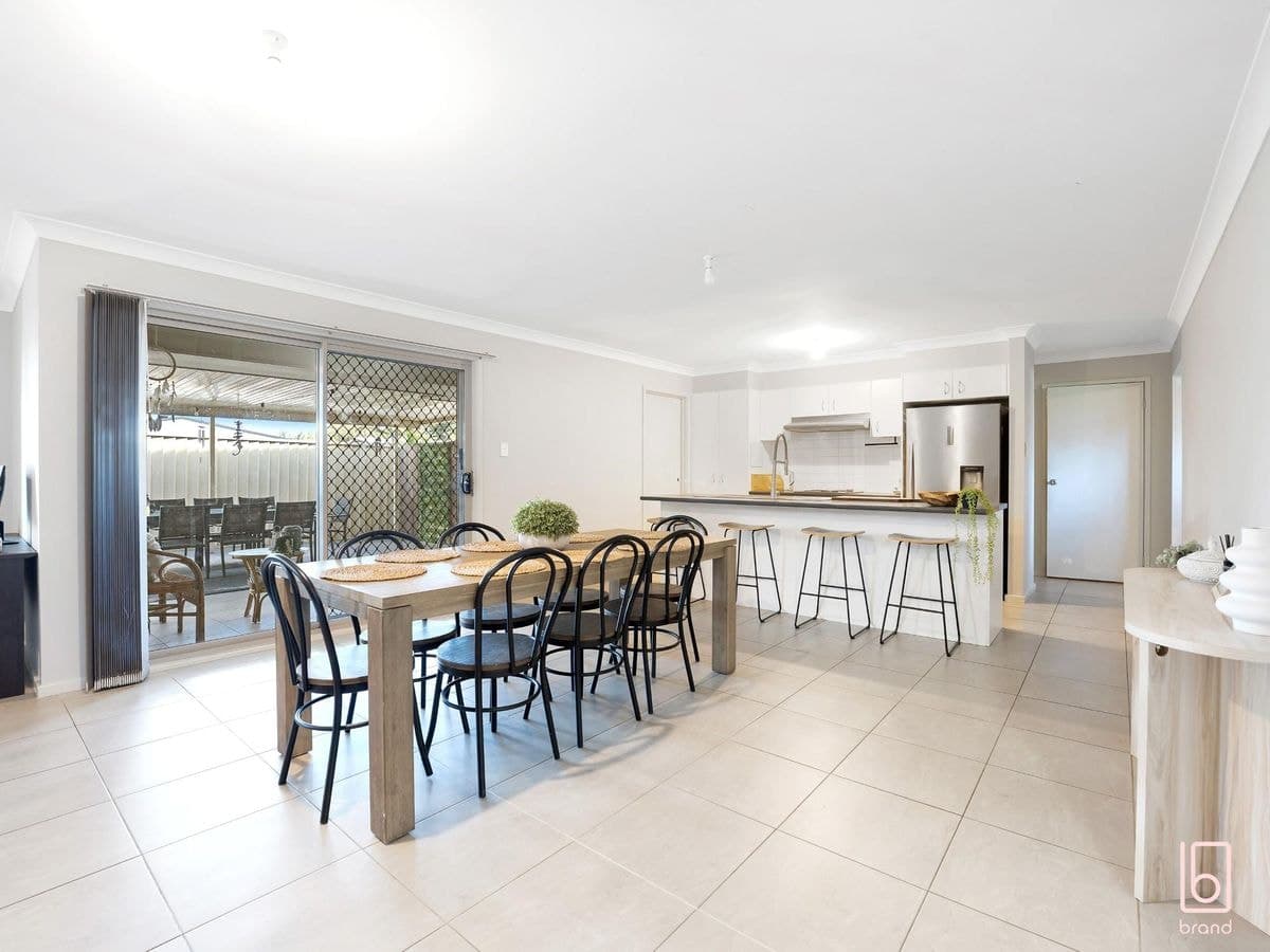 33 Cadonia Road, TUGGERAWONG, Tuggerawong - Thumbnail 5