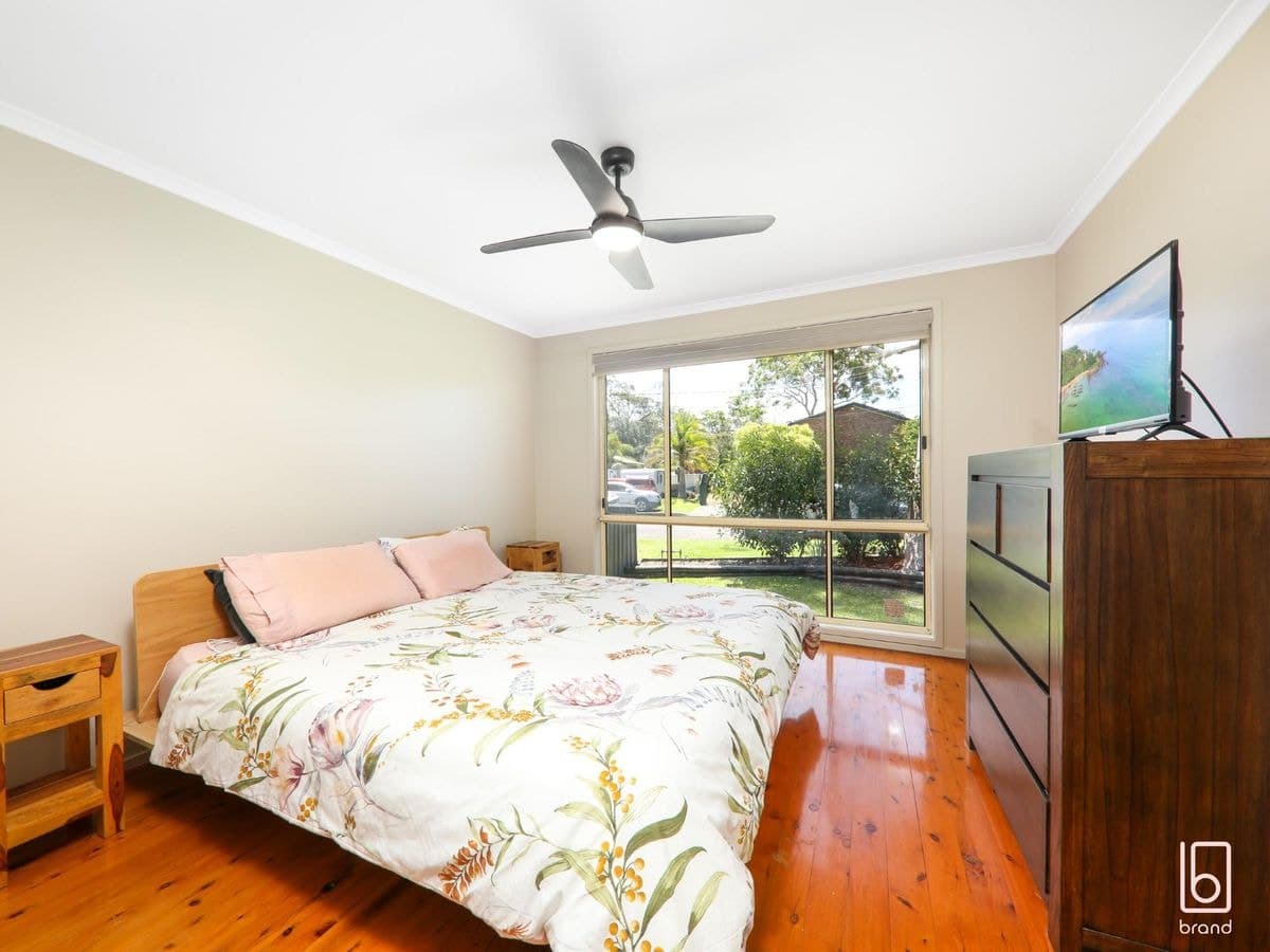 17 Turner Close, BLUE HAVEN, Blue Haven - Thumbnail 8