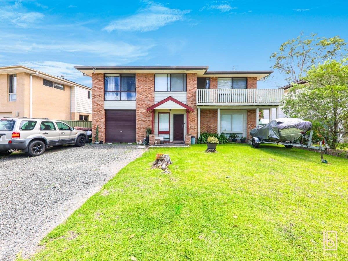 150 Birdwood Drive, BLUE HAVEN, Blue Haven - Thumbnail 3