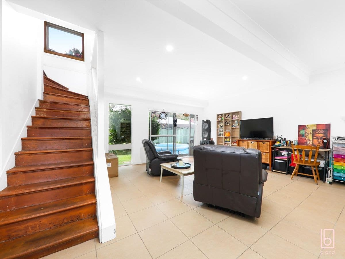 150 Birdwood Drive, BLUE HAVEN, Blue Haven - Thumbnail 4