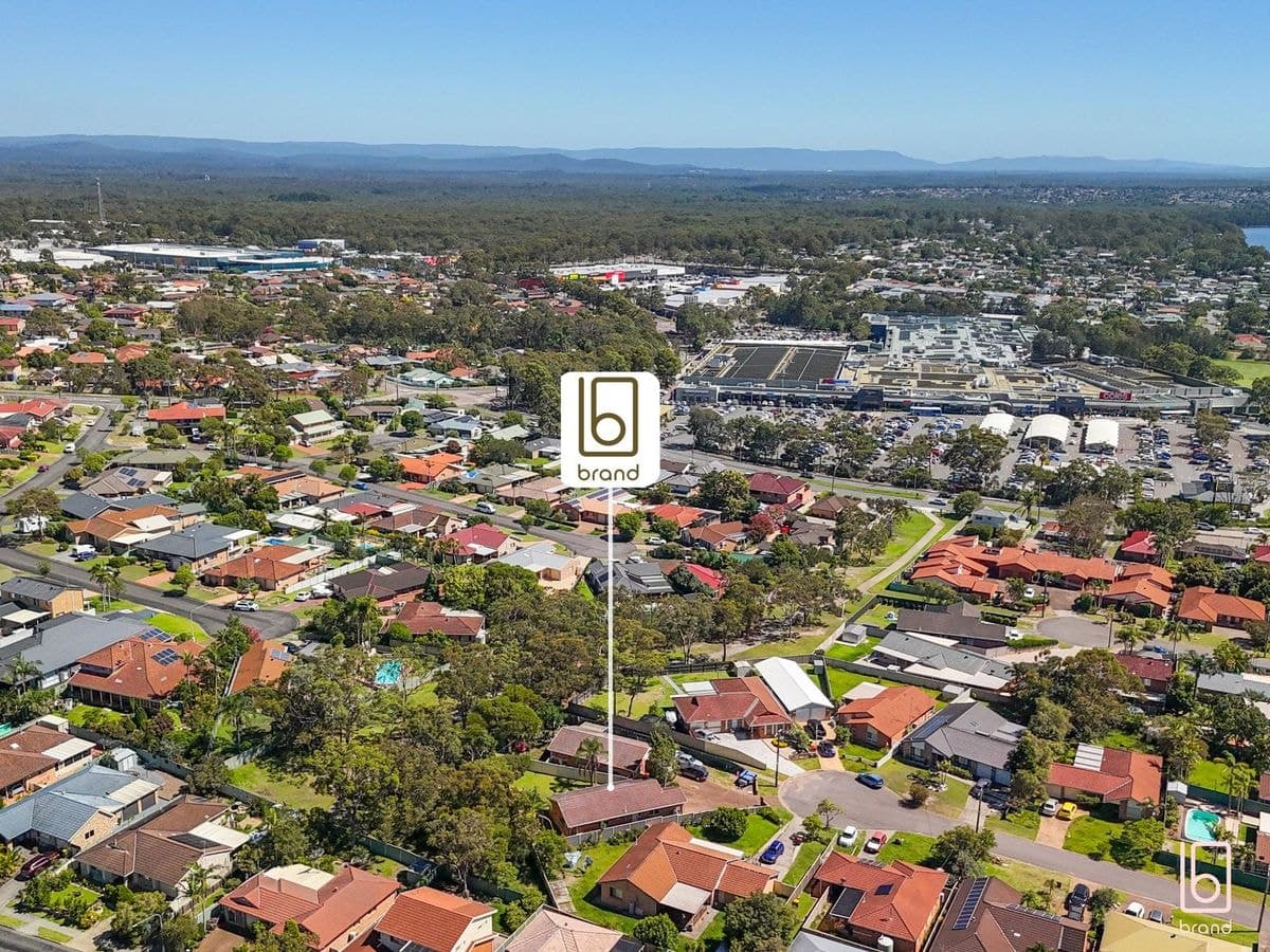 9 Japonica Close, LAKE HAVEN, Lake Haven - Image 1