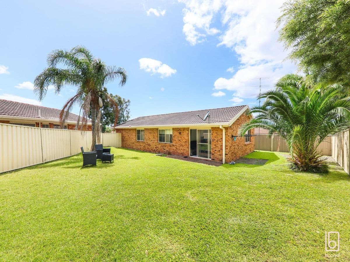 9 Japonica Close, LAKE HAVEN, Lake Haven - Thumbnail 3