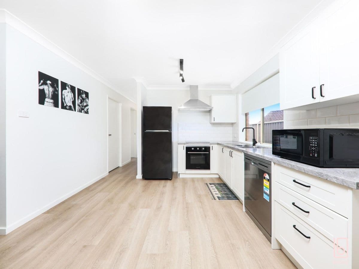 9 Japonica Close, LAKE HAVEN, Lake Haven - Thumbnail 5