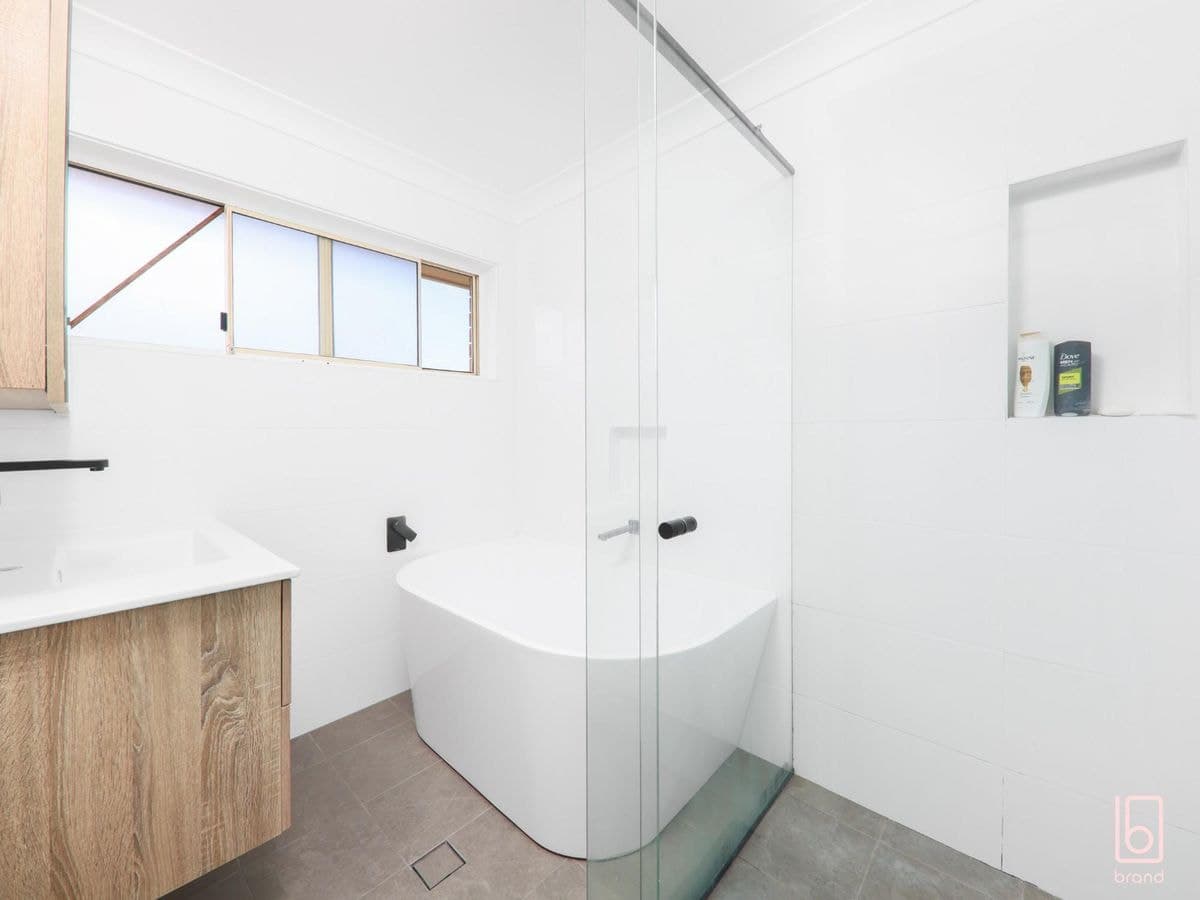 9 Japonica Close, LAKE HAVEN, Lake Haven - Thumbnail 7