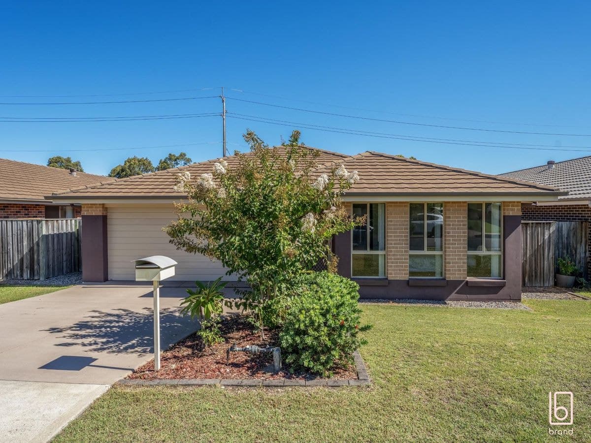 8 Oakmont Place, WOONGARRAH, Woongarrah - Thumbnail 2
