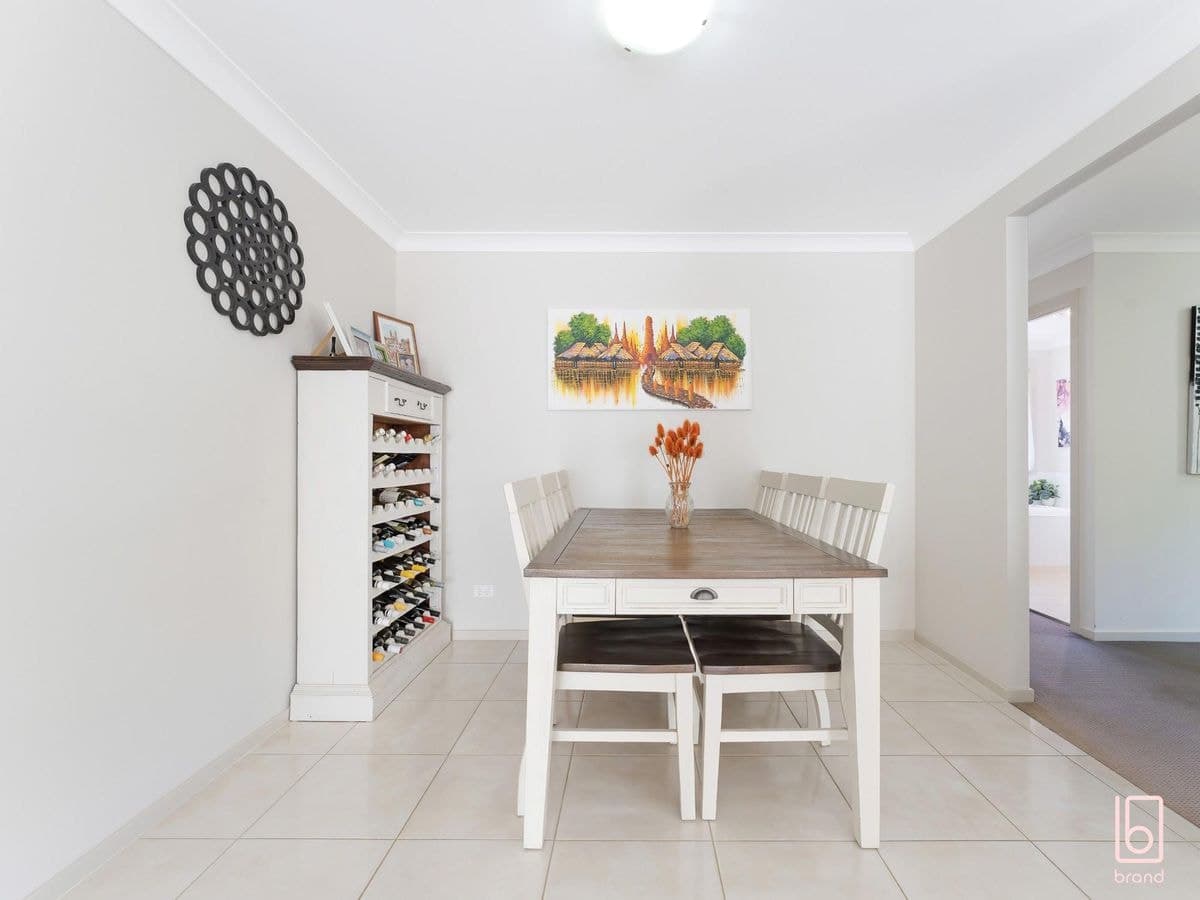 8 Oakmont Place, WOONGARRAH, Woongarrah - Thumbnail 6