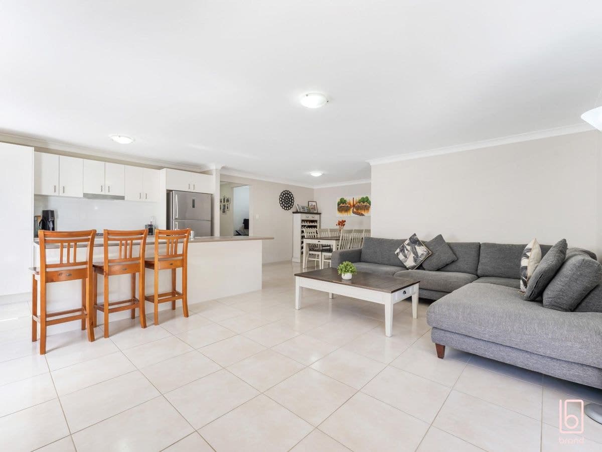8 Oakmont Place, WOONGARRAH, Woongarrah - Thumbnail 7