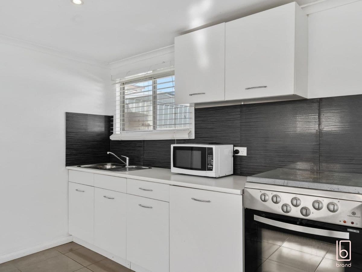 19 Phyllis Avenue, KANWAL, Kanwal - Thumbnail 7