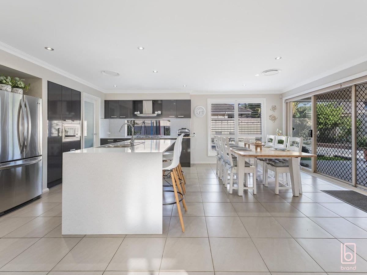 6 Curlew Place, WOONGARRAH, Woongarrah - Thumbnail 5