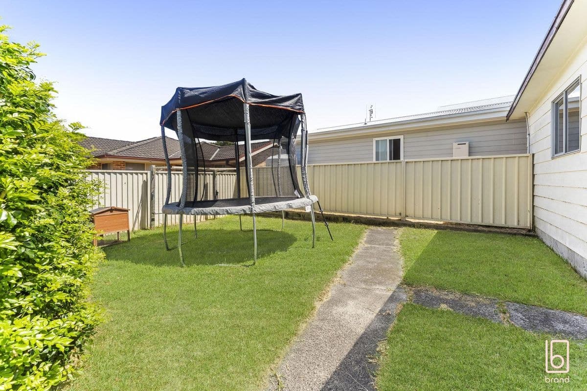 18 Belbowrie Street, CANTON BEACH, Canton Beach - Image 1