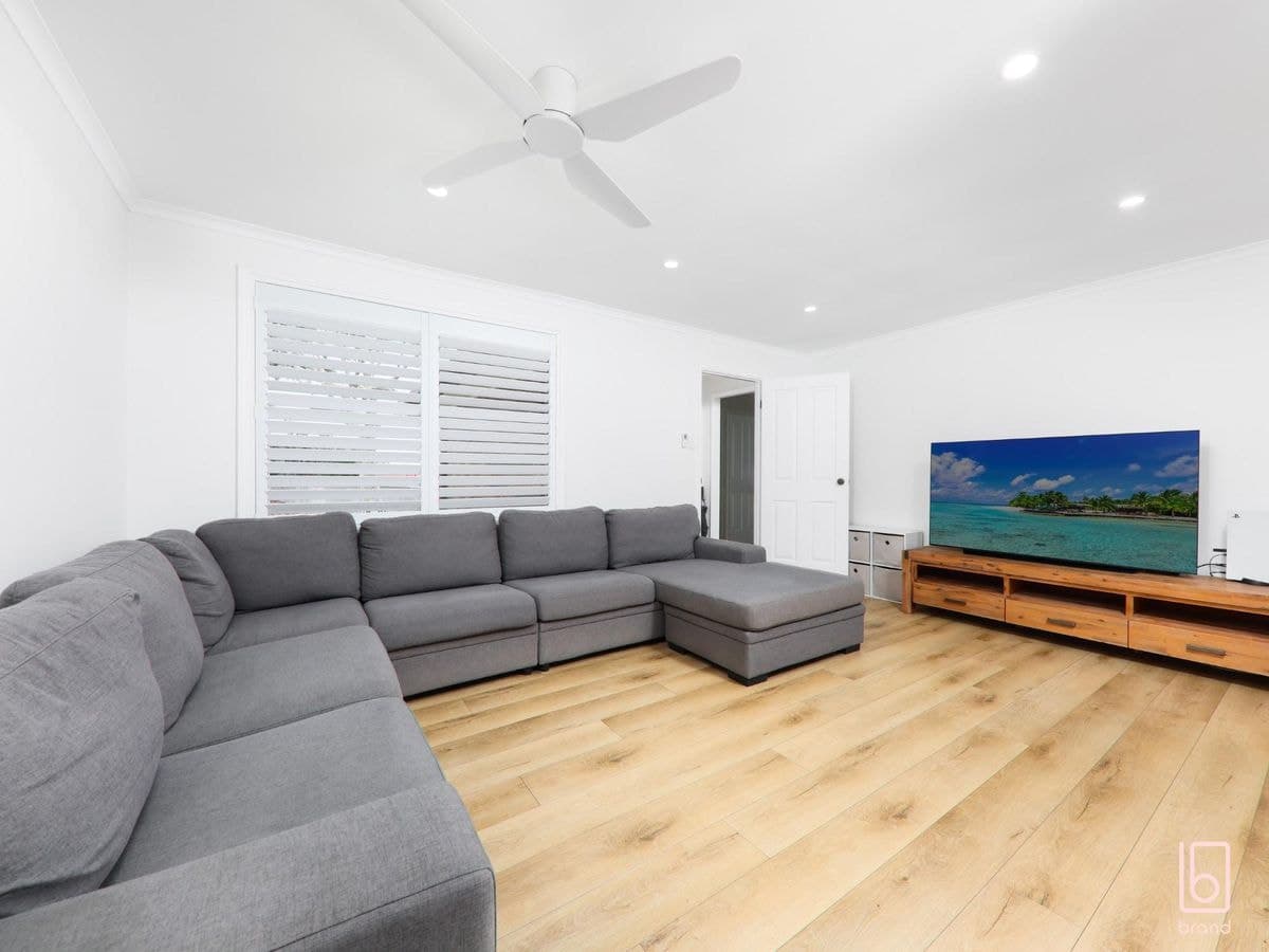 60 Rosella Circuit, BLUE HAVEN, Blue Haven - Thumbnail 5