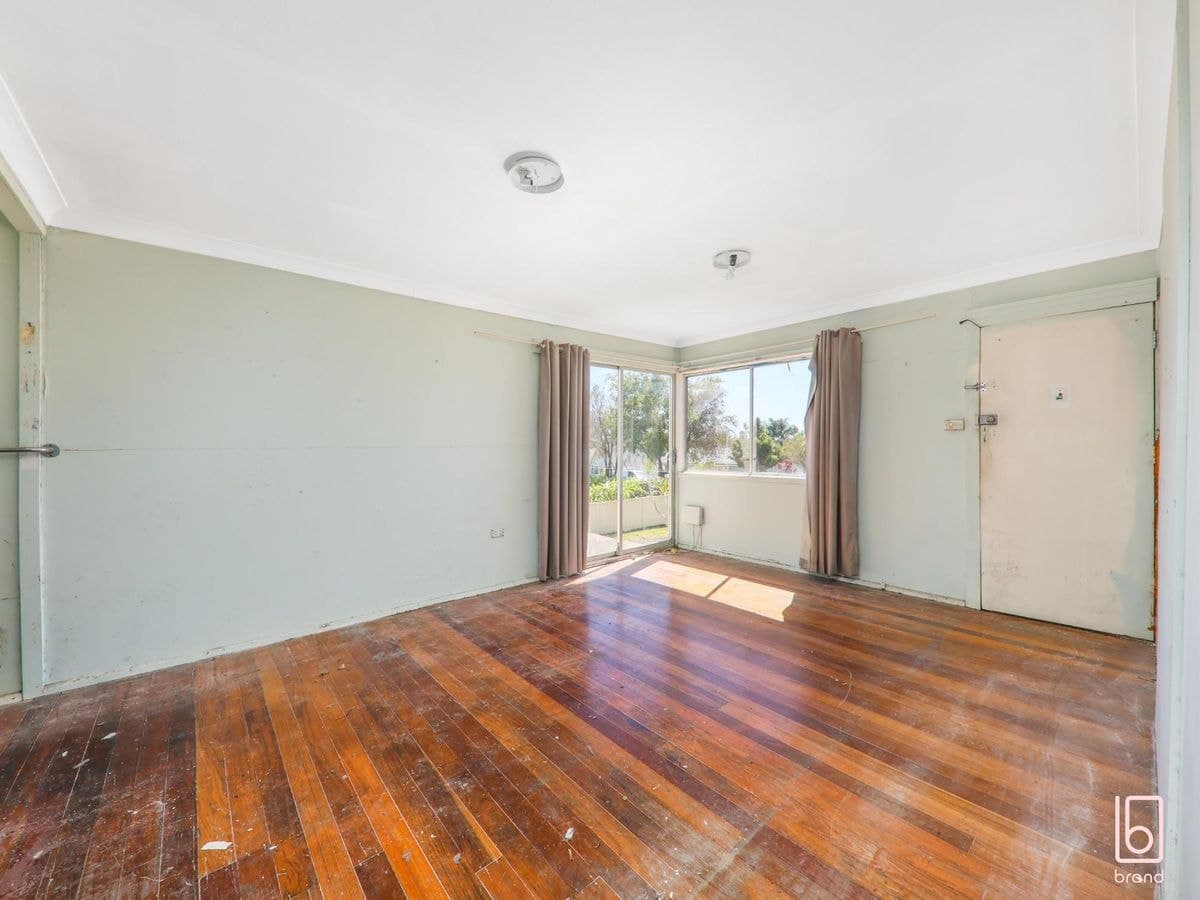 37 Brooke Avenue, KILLARNEY VALE, Killarney Vale - Thumbnail 4