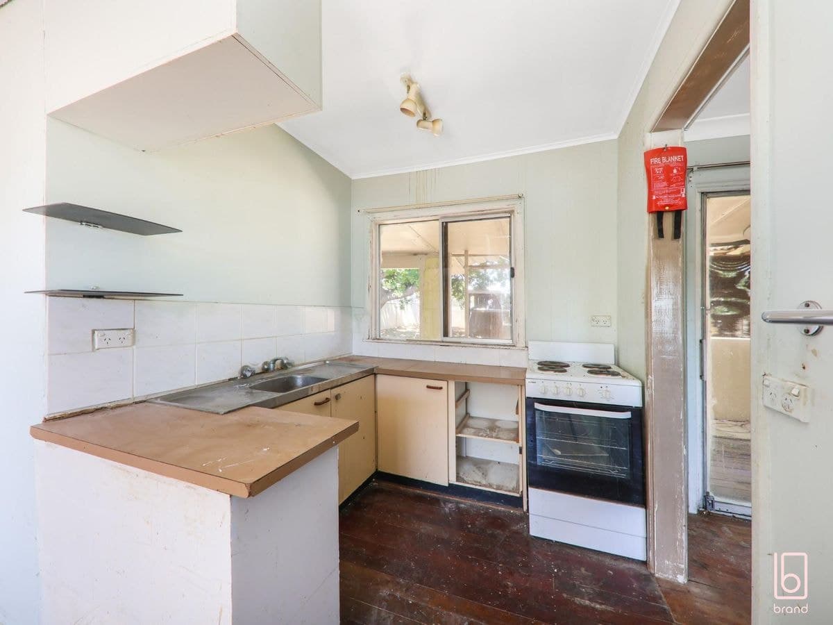 37 Brooke Avenue, KILLARNEY VALE, Killarney Vale - Thumbnail 8