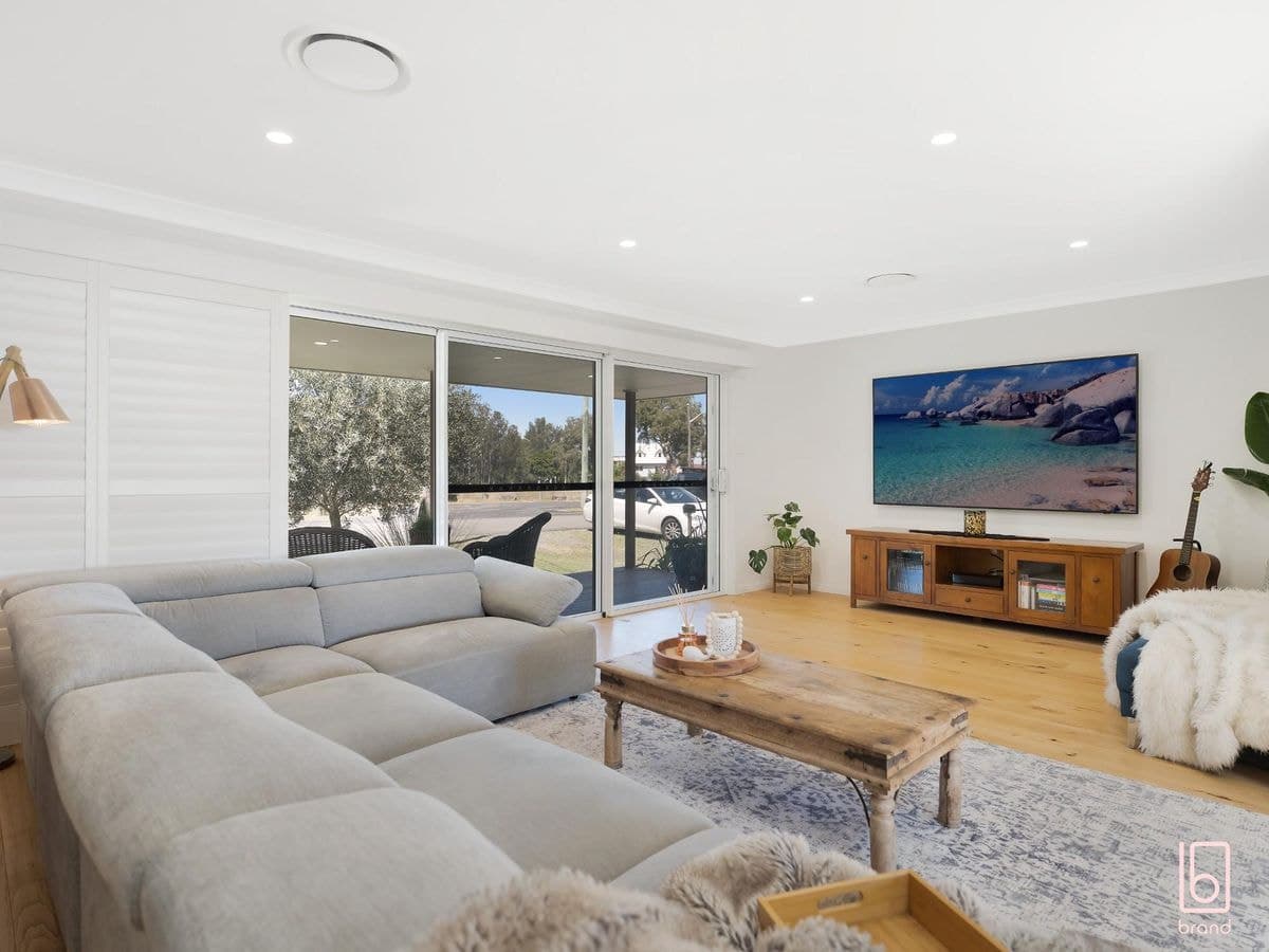 5 Leslie Avenue, LAKE MUNMORAH, Lake Munmorah - Thumbnail 8