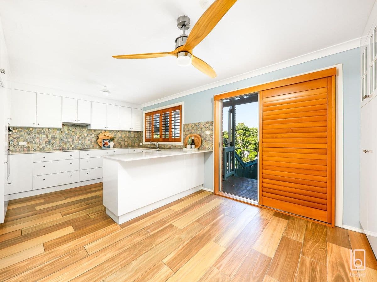 690A The Entrance Road, WAMBERAL, Wamberal - Thumbnail 7