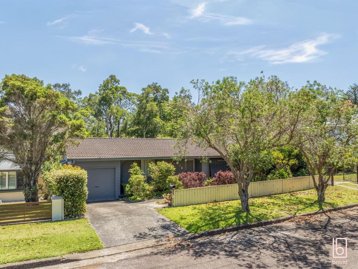 16 Nicholson Crescent, TOUKLEY, Toukley - Thumbnail 2