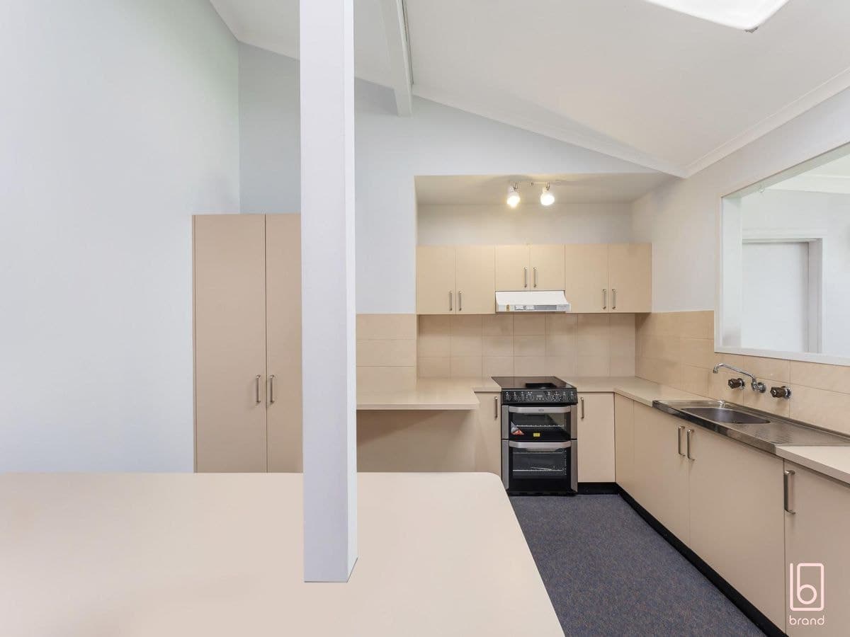 16 Nicholson Crescent, TOUKLEY, Toukley - Thumbnail 5