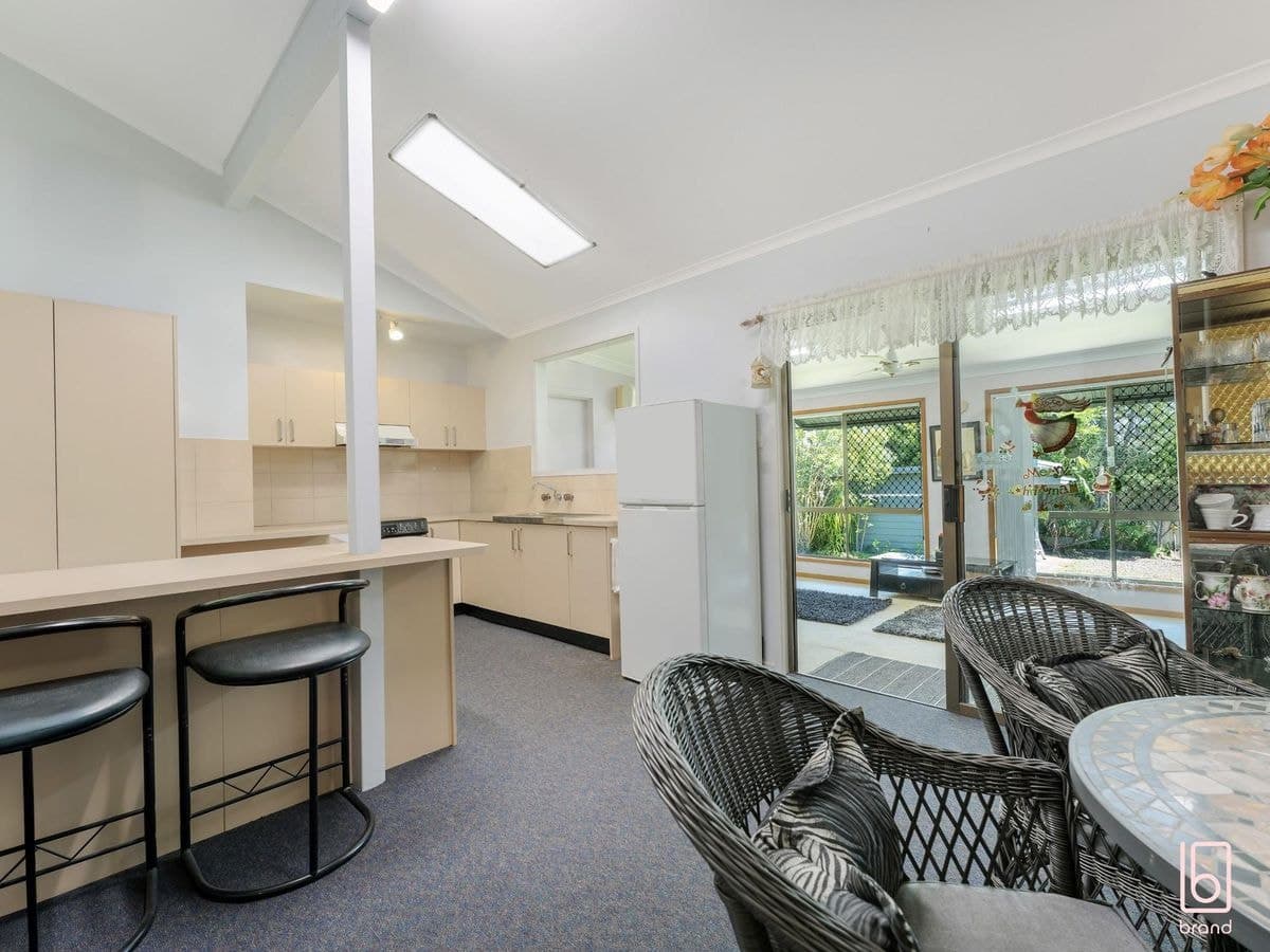 16 Nicholson Crescent, TOUKLEY, Toukley - Thumbnail 6