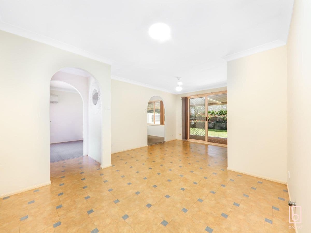 4 Elm Place, BLUE HAVEN, Blue Haven - Thumbnail 5