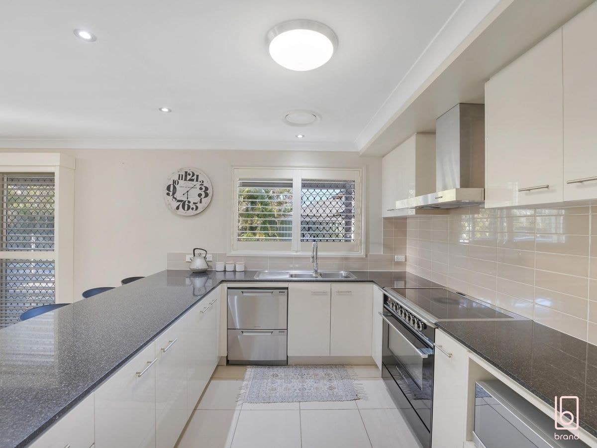 4 Wirruna Street, WOONGARRAH, Woongarrah - Thumbnail 5