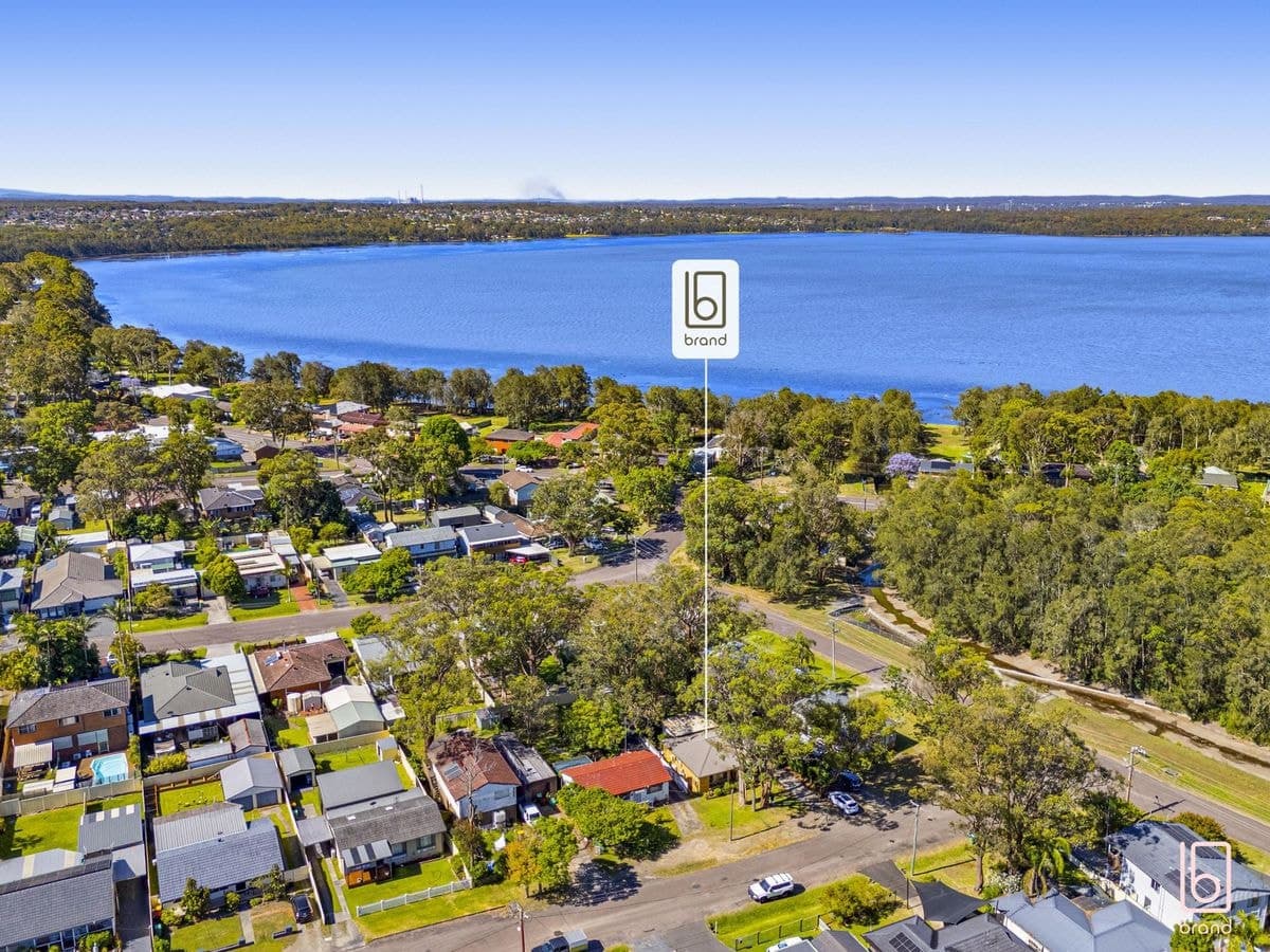 1 Carinya Street, CHARMHAVEN, Charmhaven - Thumbnail 4